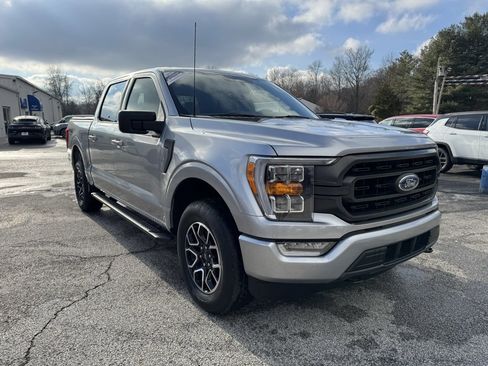 Used 2022 Ford F150 XLT w/ Equipment Group 302A High image 9