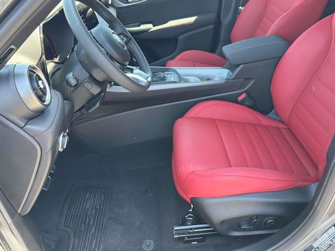 New 2026 Alfa Romeo Tonale w/ Red Premium Package AWD/4WD image 32