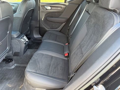 Certified 2023 Volvo XC40 Recharge Ultimate w/ Protection Package Premier AWD/4WD image 22