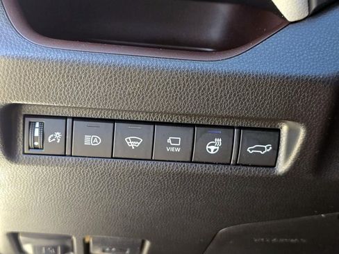 Used 2021 Toyota RAV4 Limited image 19