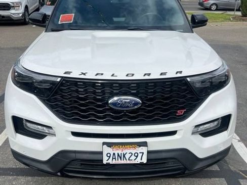 Used 2022 Ford Explorer ST AWD/4WD image 3