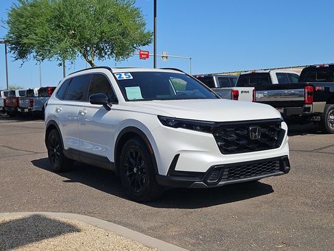 Used 2025 Honda CR-V Sport image 3