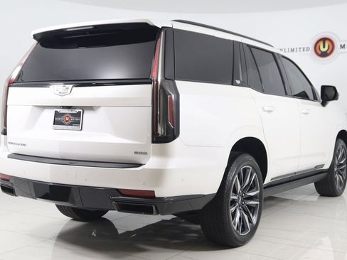 Used 2021 Cadillac Escalade Sport Platinum image 3