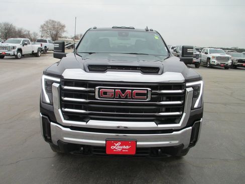 Certified 2025 GMC Sierra 2500 SLE w/ SLE Value Package; image 11