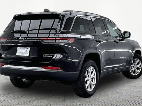 Used 2023 Jeep Grand Cherokee Limited w/ Trailer Tow Prep Group (B) AWD/4WD image 2