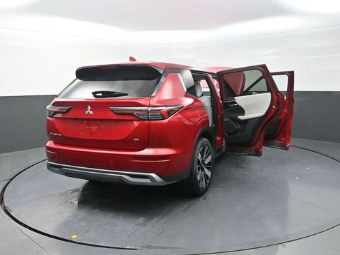 Used 2025 Mitsubishi Outlander SE FWD image 45