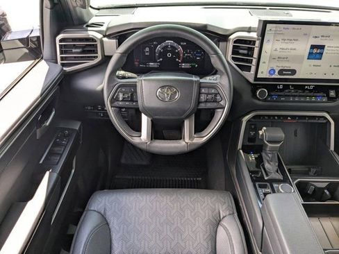 Used 2025 Toyota Tundra Limited AWD/4WD image 16