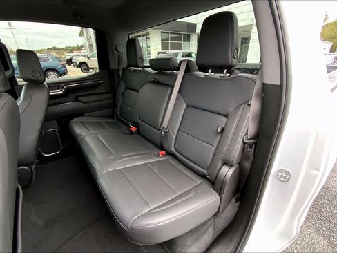 Used 2025 GMC Sierra 1500 SLT image 19