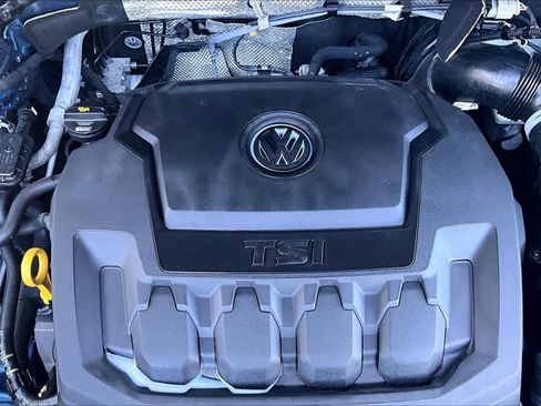 Used 2019 Volkswagen Tiguan SE w/ Panoramic Sunroof Package image 29