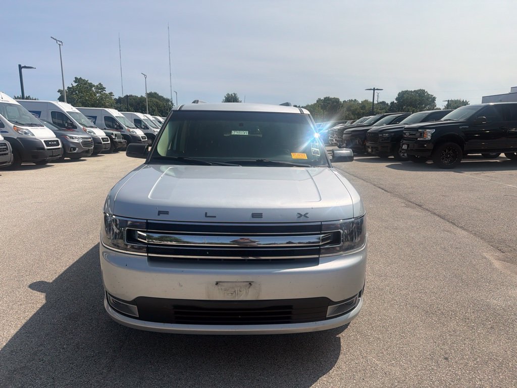 Used 2019 Ford Flex SEL w/ Equipment Group 202A AWD/4WD image 2
