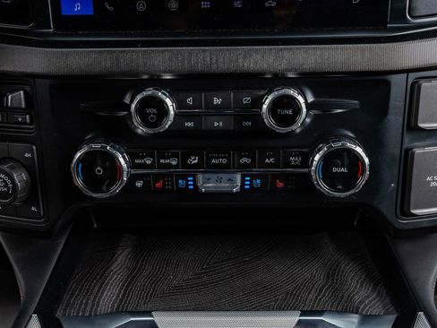 Used 2024 Ford F250 Platinum w/ Tremor Off-Road Package image 27