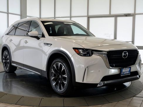 Certified 2024 MAZDA CX-90 Plug-In Hybrid w/ Premium Plus AWD/4WD image 2