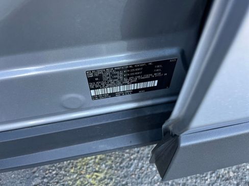 Used 2025 Toyota RAV4 LE image 29