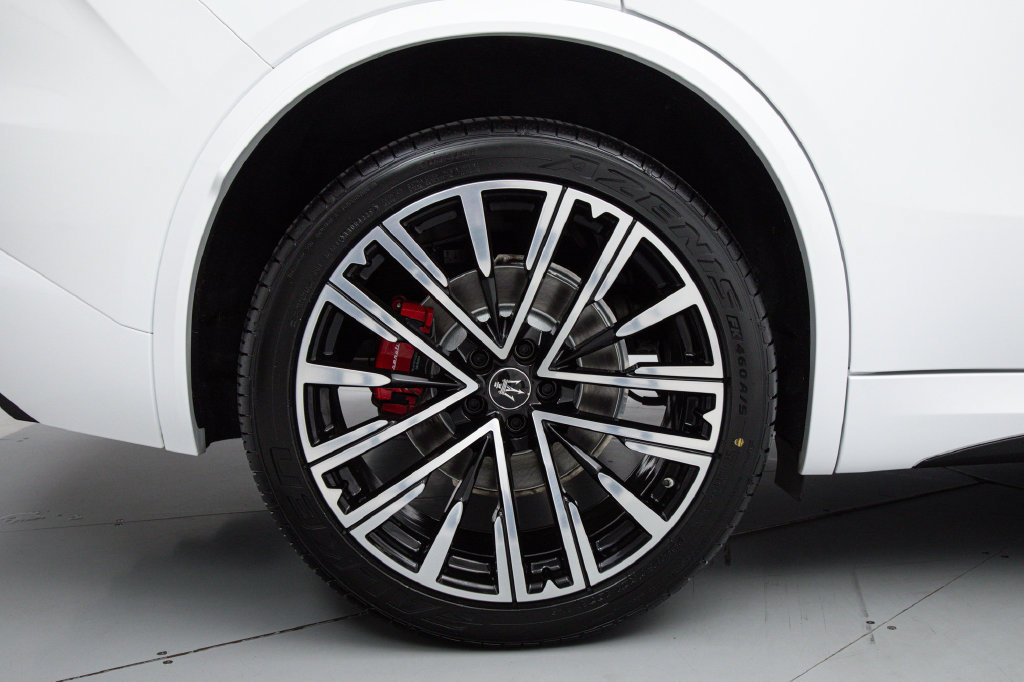 Certified 2023 Maserati Grecale Modena AWD/4WD image 13