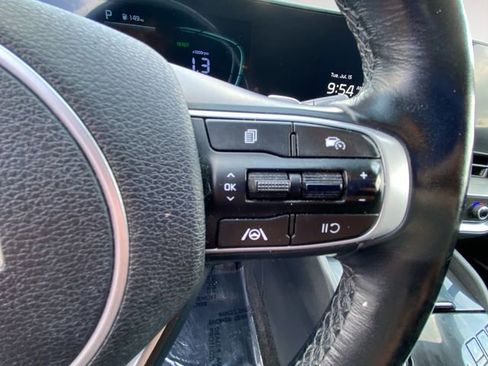 Used 2023 Kia Sportage EX image 20