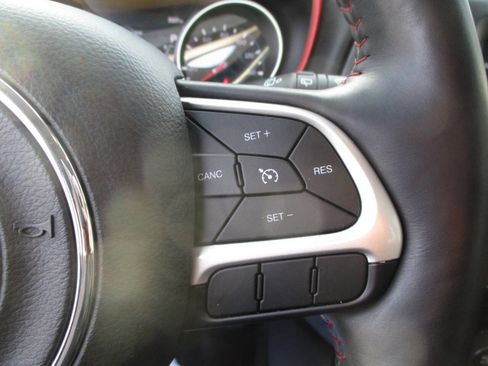 Used 2018 Jeep Compass Trailhawk w/ Cold Weather Group image 16