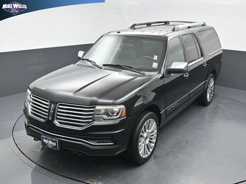 Used 2017 Lincoln Navigator L Reserve AWD/4WD image 11