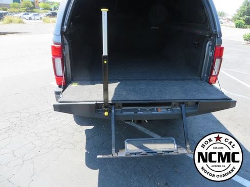 Used 2022 Ford F350 Platinum w/ FX4 Off-Road Package AWD/4WD image 17