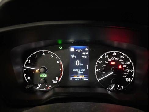 Certified 2024 Toyota Corolla Cross SE image 10