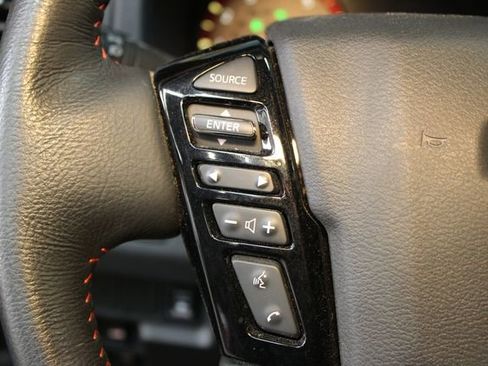 Used 2023 Nissan Frontier PRO-4X image 19