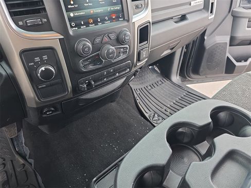 Used 2018 RAM 2500 Big Horn w/ Harvest Edition image 24