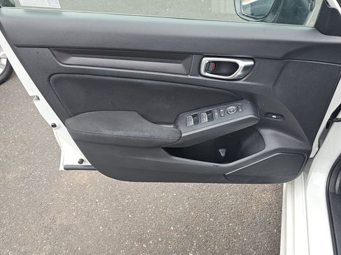 Used 2023 Honda Civic Sport image 11