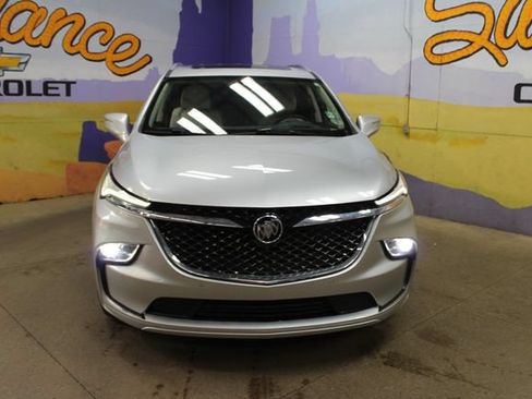 Used 2022 Buick Enclave Avenir w/ Avenir Technology Package AWD/4WD image 3