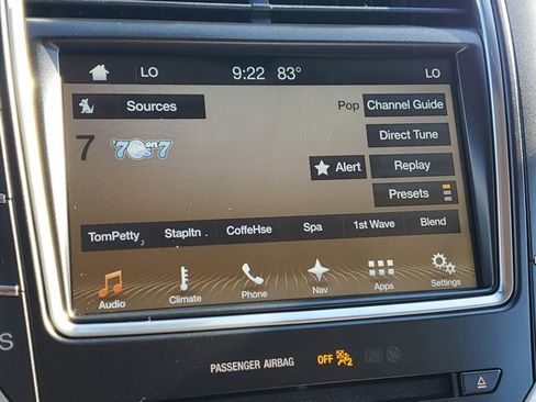 Used 2017 Lincoln MKX Reserve w/ Lincoln MKX Climate Package image 27