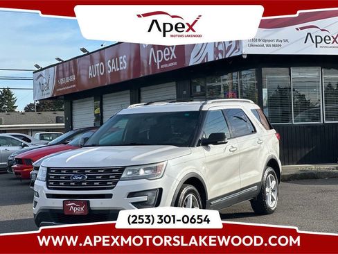 Used 2016 Ford Explorer XLT w/ Equipment Group 202A AWD/4WD image 1