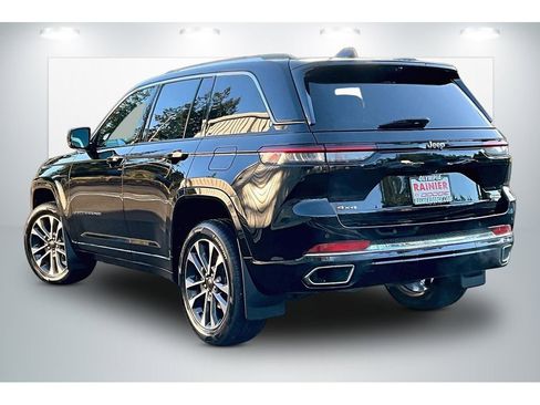 Used 2023 Jeep Grand Cherokee Overland w/ Advanced Protech Group III image 12