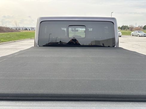 Used 2021 Jeep Gladiator Rubicon image 10