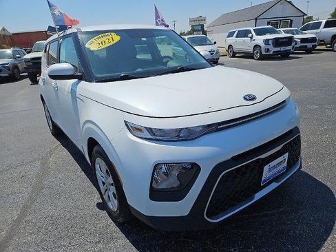 Used 2021 Kia Soul LX FWD image 11