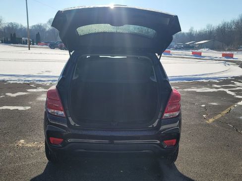 Used 2022 Chevrolet Trax LT w/ Driver Confidence Package image 11