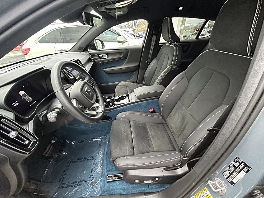 Used 2023 Volvo C40 P8 Recharge Ultimate AWD/4WD image 4
