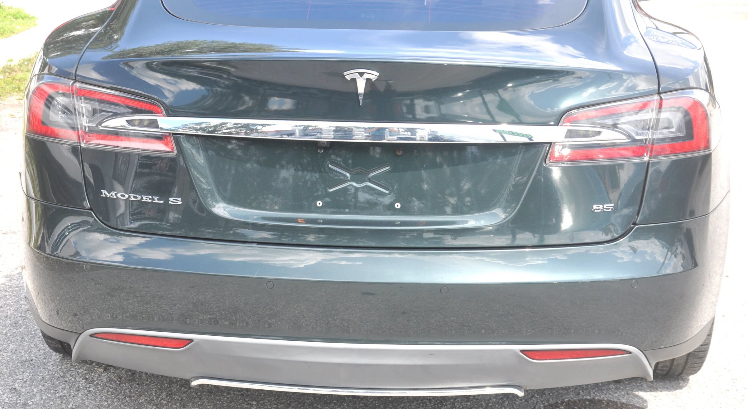 Used 2014 Tesla Model S 85 RWD image 9