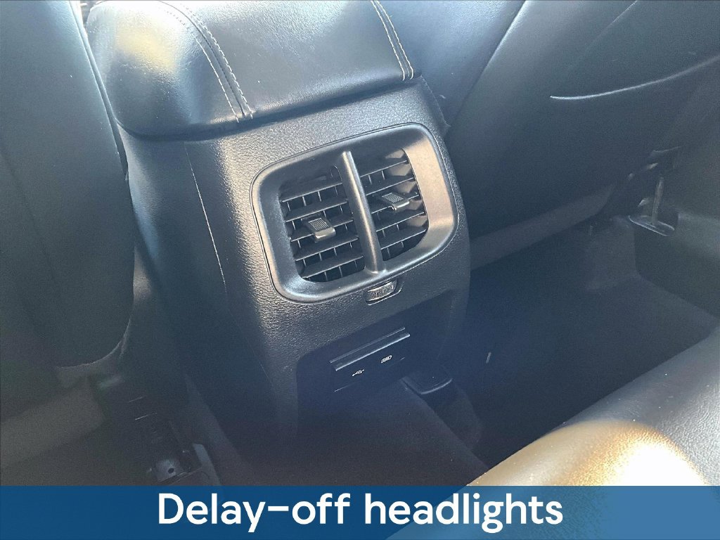 Used 2020 Jeep Cherokee Latitude Plus w/ Cold Weather Group AWD/4WD image 13
