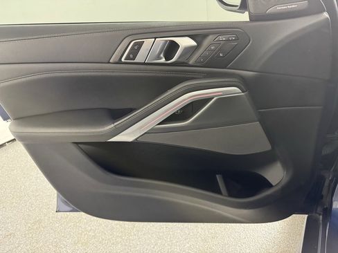 Used 2022 BMW X6 xDrive40i w/ Executive Package image 11