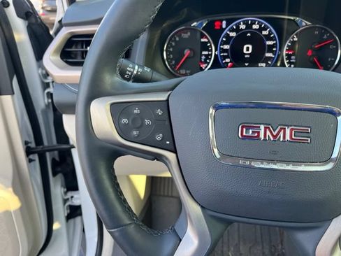 Used 2023 GMC Acadia Denali w/ Denali Ultimate Package FWD image 20
