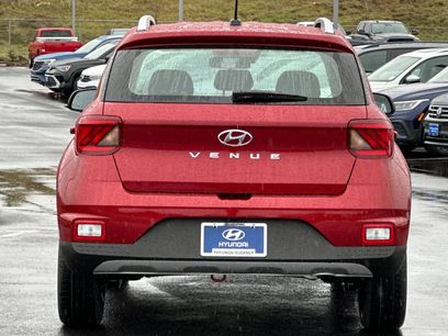 New 2025 Hyundai Venue SEL