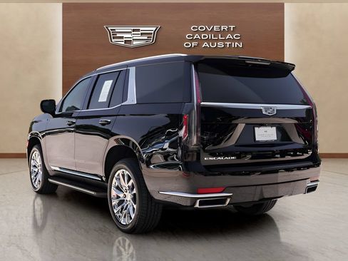 Used 2023 Cadillac Escalade Premium Luxury w/ LPO, Radiant Package AWD/4WD image 3