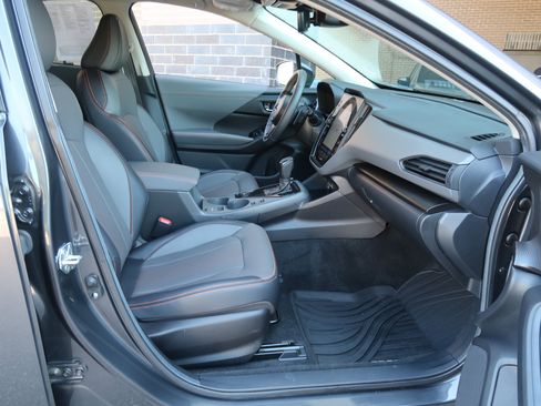 Used 2024 Subaru Crosstrek 2.5i Limited w/ Crosstrek Mirror Package AWD/4WD image 38