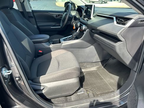 Used 2024 Toyota RAV4 LE image 22
