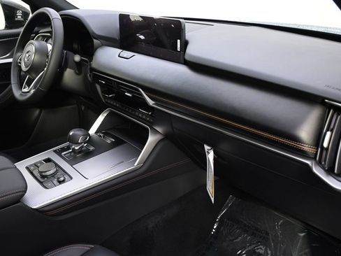 New 2026 MAZDA CX-70 3.3 Turbo w/ Premium Plus Pkg image 15