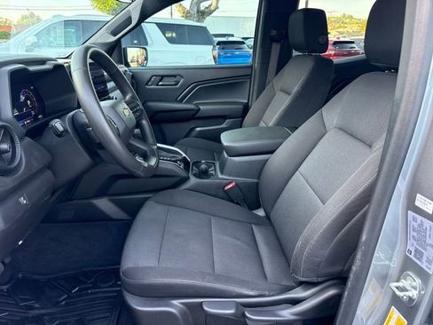 Used 2024 Chevrolet Colorado W/T w/ Safety Package image 9