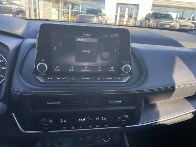 Used 2025 Nissan Rogue SV AWD/4WD image 28