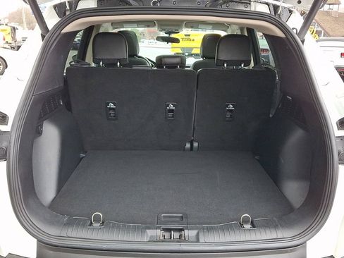 Certified 2020 Ford Escape SEL image 29