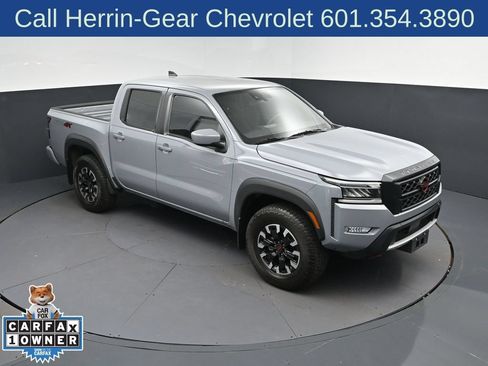 Used 2024 Nissan Frontier PRO-4X w/ Technology Package AWD/4WD image 39