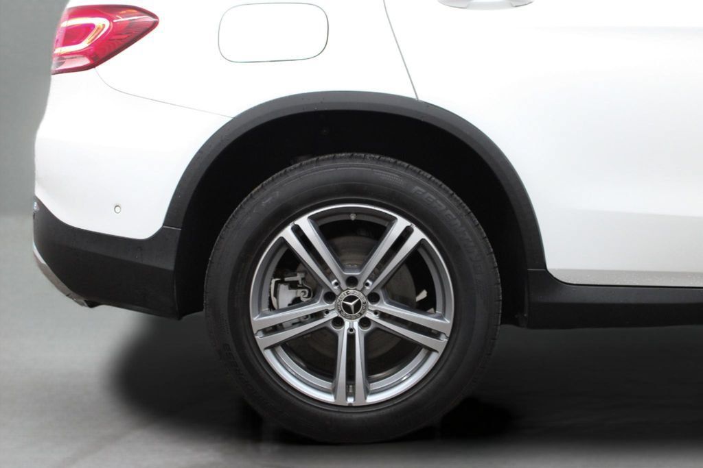 Used 2022 Mercedes-Benz GLC 300 image 12