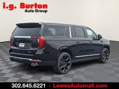 New 2026 GMC Yukon XL Denali w/ Denali Reserve Package AWD/4WD image 4