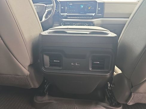 Used 2023 Chevrolet Silverado 1500 LT Trail Boss w/ LT Trail Boss Premium Package AWD/4WD image 22